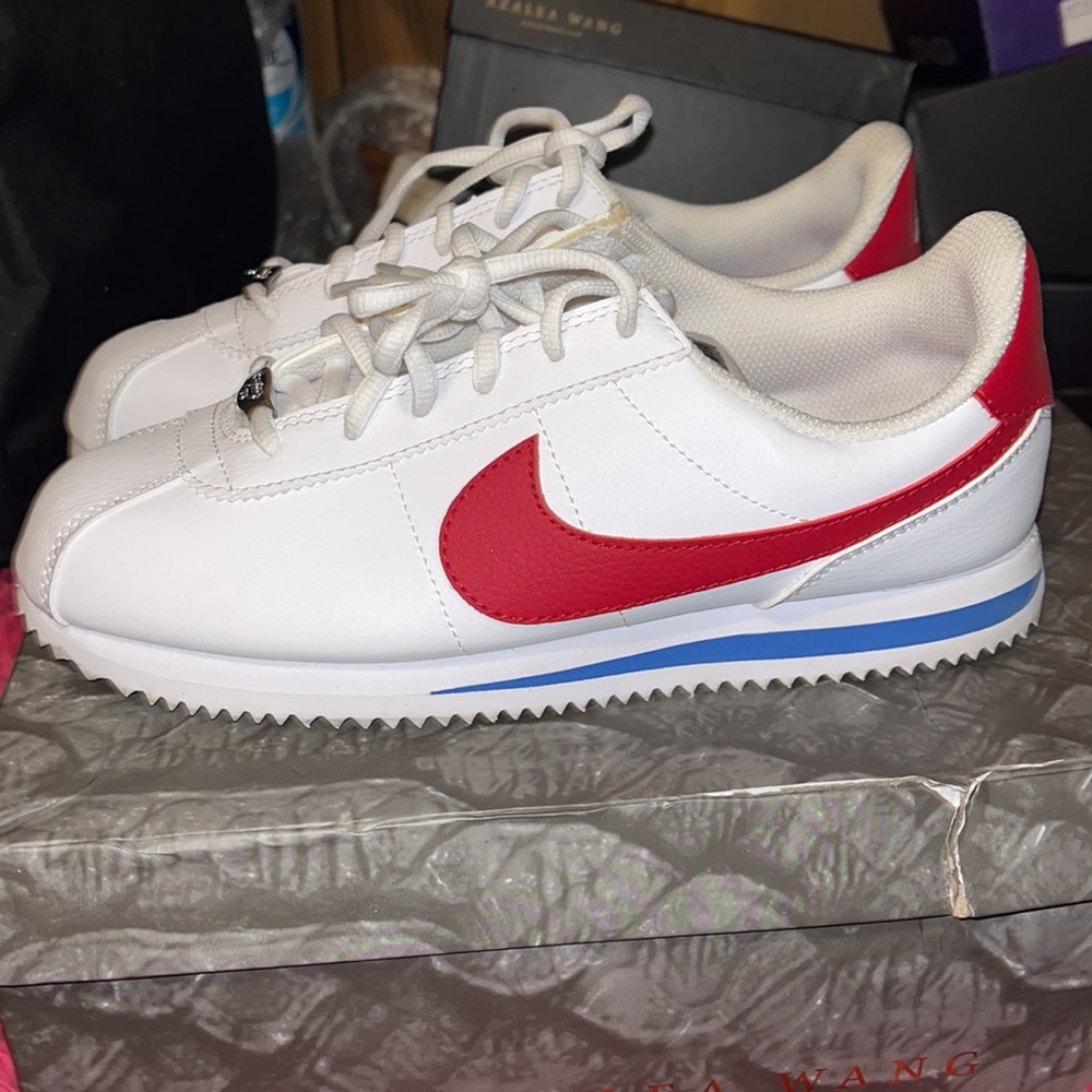 Nike shoes worn once